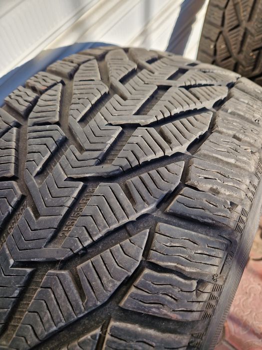 4 броя зимни гуми, размер  255/55/18 Kormoran