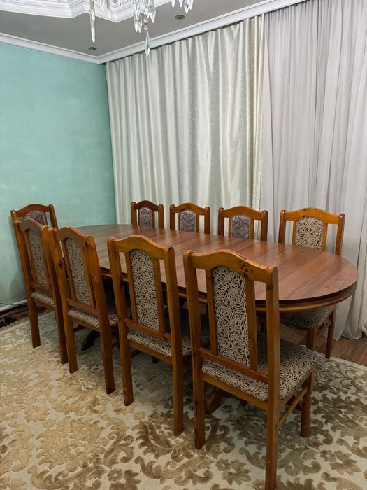 Гостиный  стол со стульями
