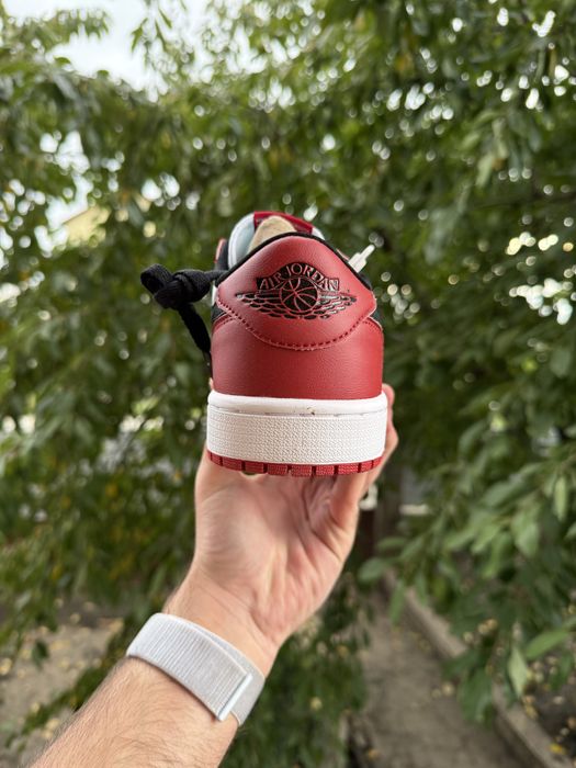 Jordan 1 Low marimea 41, 42, 43, citeste descrierea