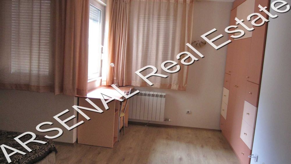 Дава се под наем Тристаен апартамент в София, Център - 170 кв.м за 1400 € - Снимка #6