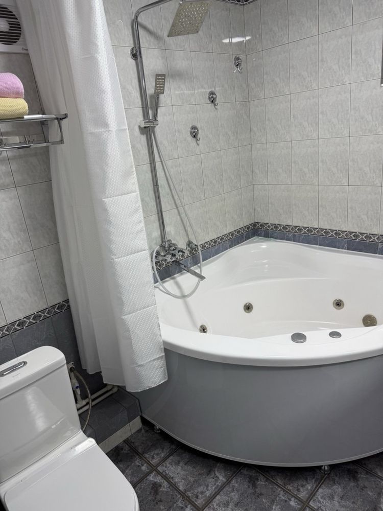 Продаётся 4/5/5 ориентир Японское посольство, улица С.Азимова
