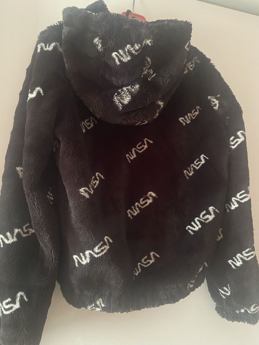 Пухено яке с качулка