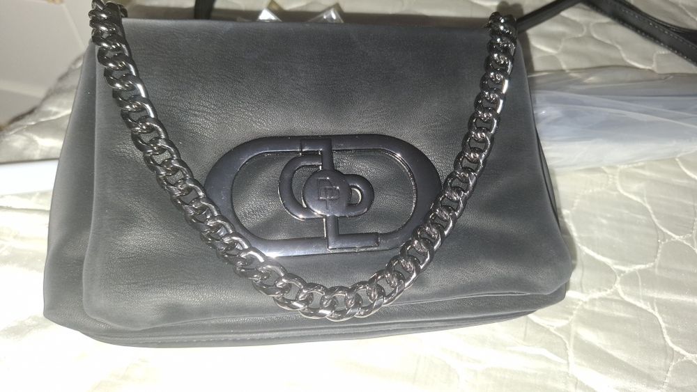 Сумочка kari носила 1 раз