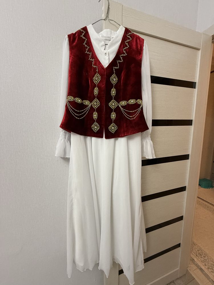 Продается платье кажекей