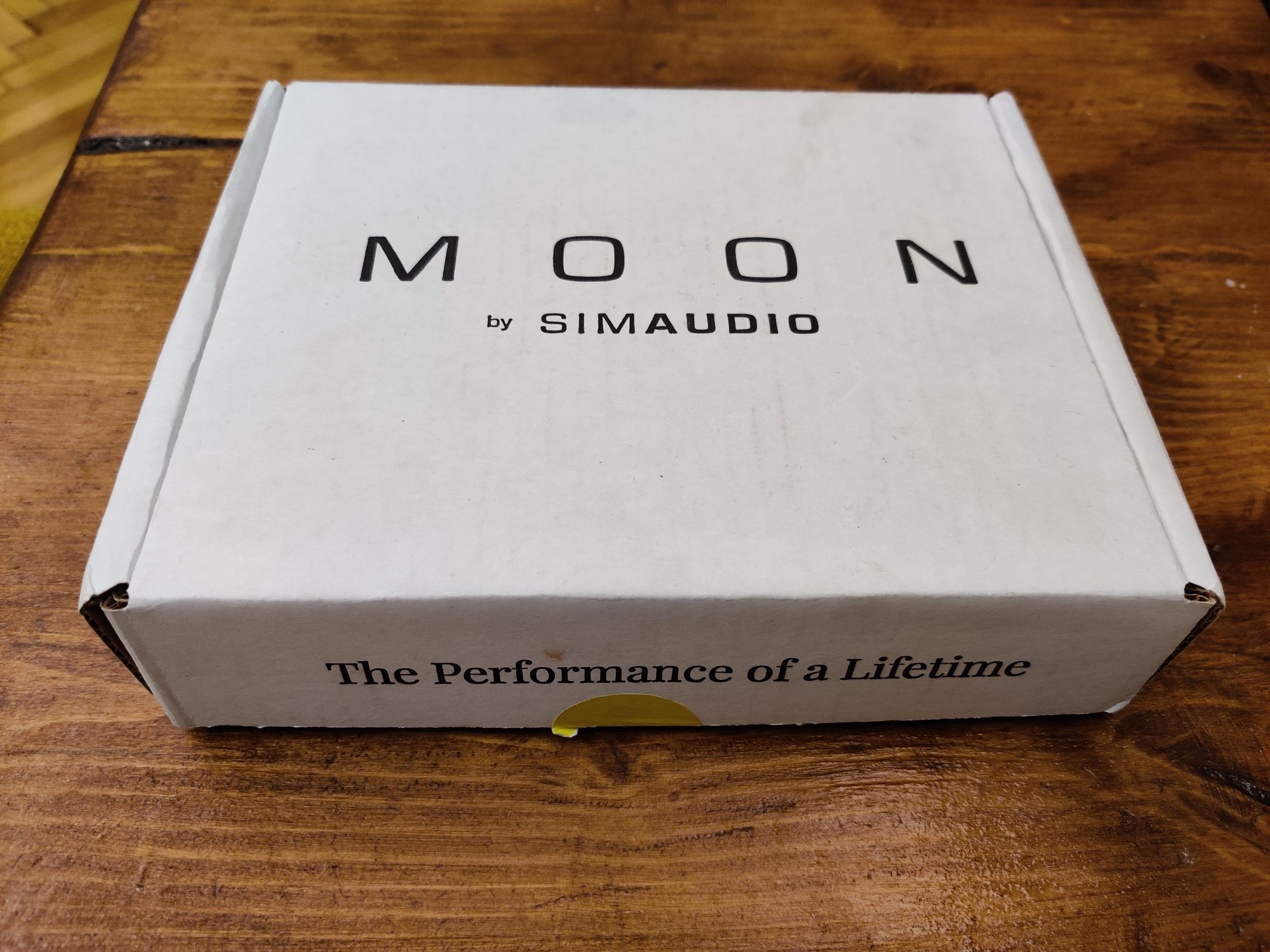 Preamplificator MOON by Simaudio 110LP V2