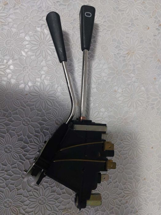 Vand bloc lumini Dacia 1300 .