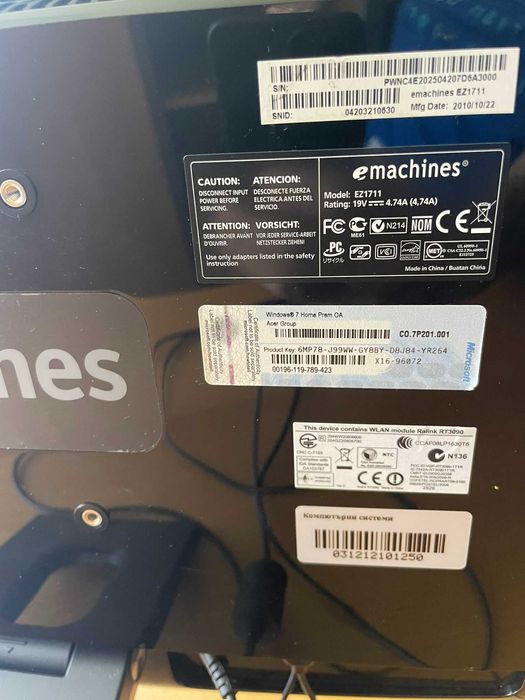 Acer eMachines EZ1711 19 Inch All-in-One PC