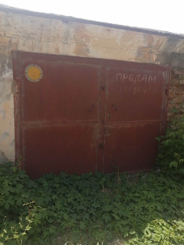 Продается гараж в центре города