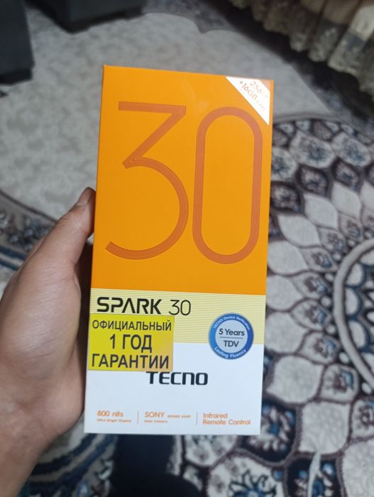 Tecno spark 30 xotira:256 gb 8 hech qanaqa aybi yoʻq telefon ideal