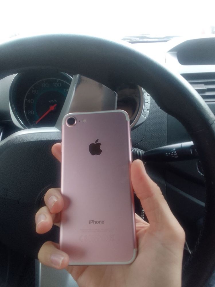 Iphone 7 rose 32 gb karobka dok bor