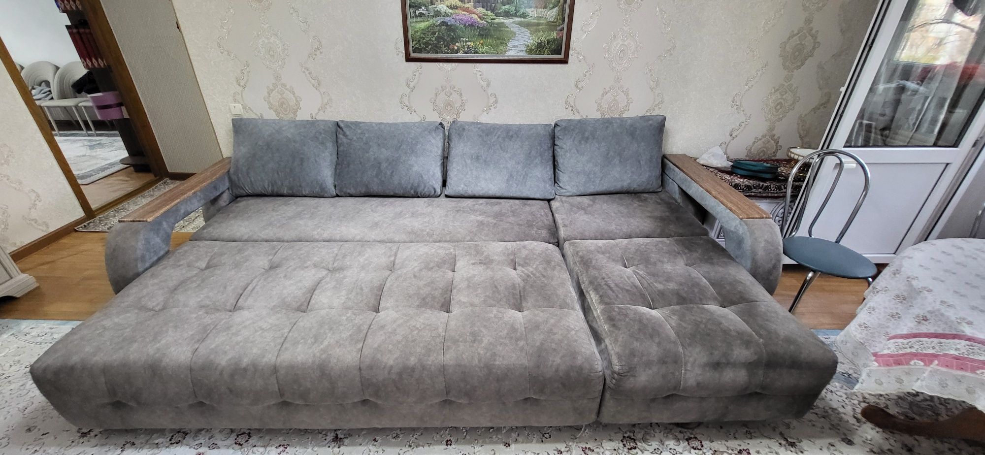 Диван в отличном состоянии