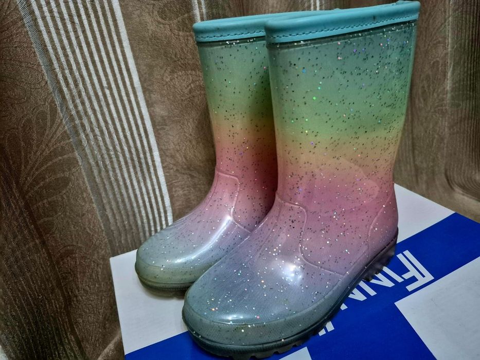 Резиновые сапожки детские