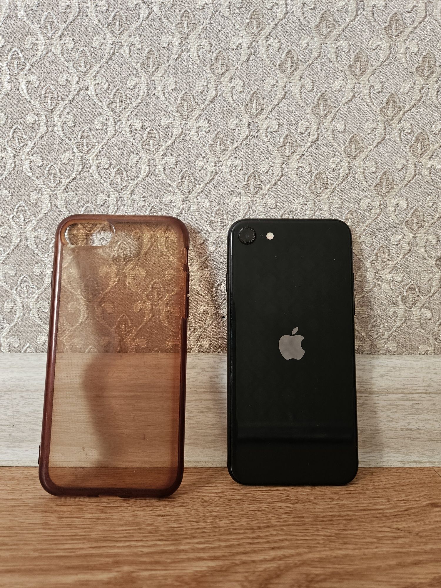 Iphone SE 2020 в отличном состоянии