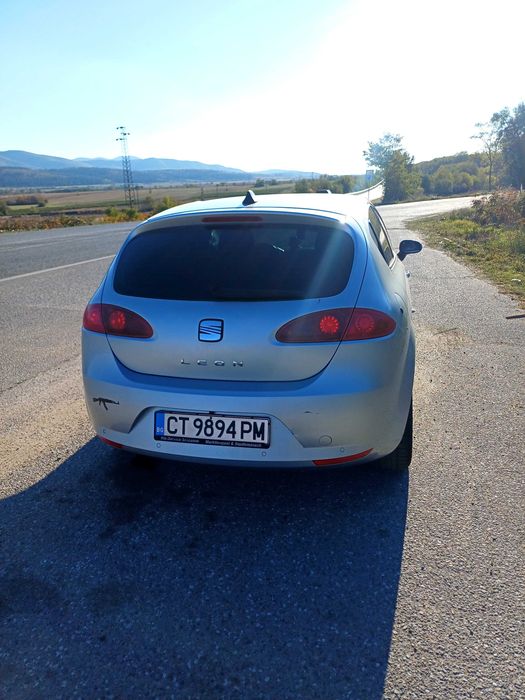 Автомобил seat leon