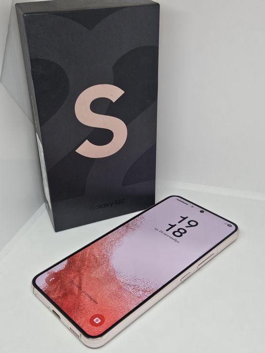 Samsung Galaxy S22 128Gb/8Ram Gold