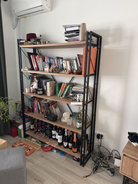 Biblioteca Etajera