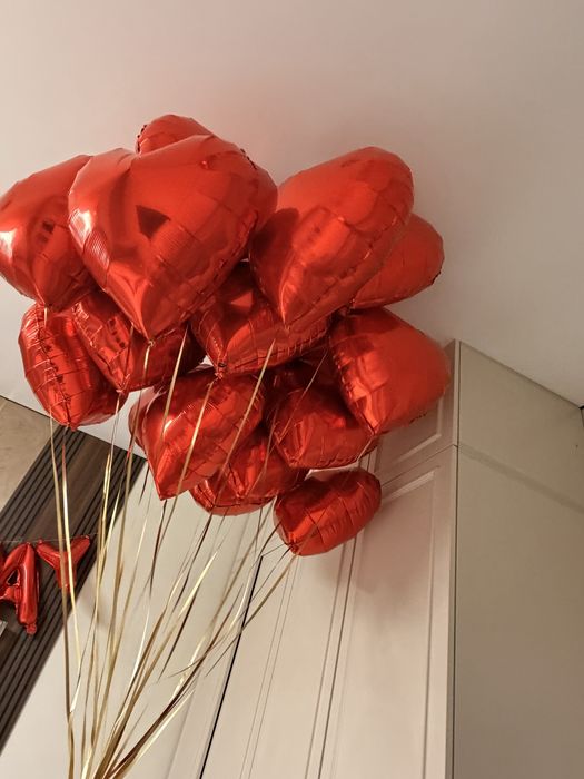 Продам шарики красные сердечки