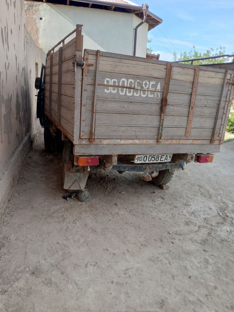 UAZ moshin sotiladi.
