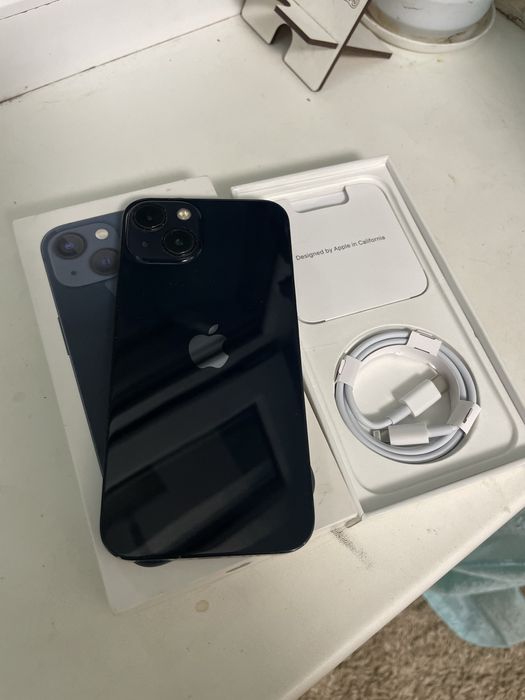 Продам Айфон 13 128гб