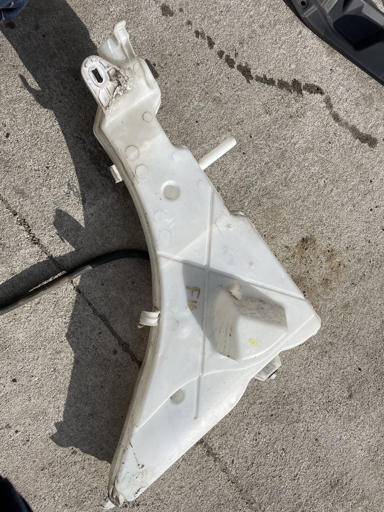 Vas stropgel / spalator lichid parbriz BMW f15 f16 x5 x6 complet