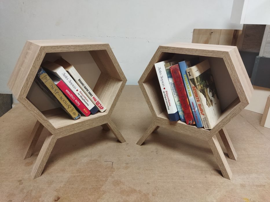 Нощно шкафче,масичка, библиотека,етажерка,холна маса