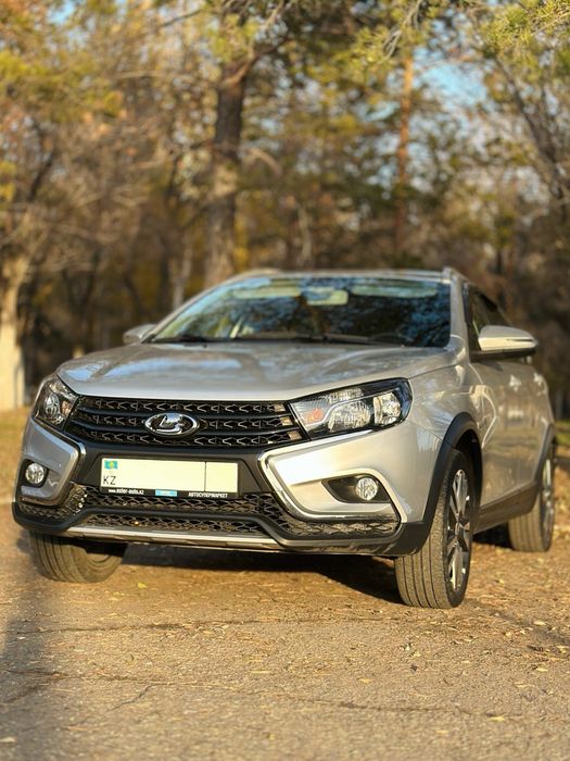 Продам Ваз Lada Vesta SW Cross