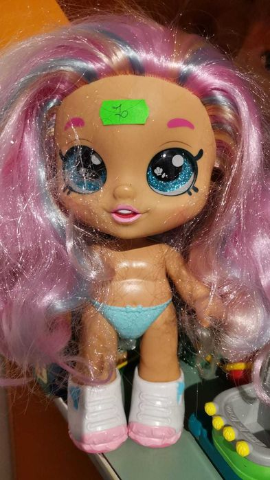 papusi crybaby, lalaloopsy, L.O.L, Barbie. pret pe fiecare.