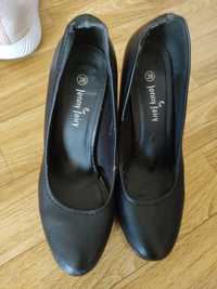Женские туфли   чёрные