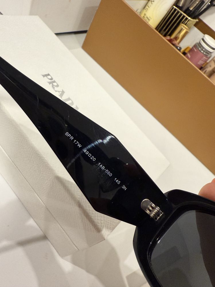 Ochelari de soare de dama Prada originali