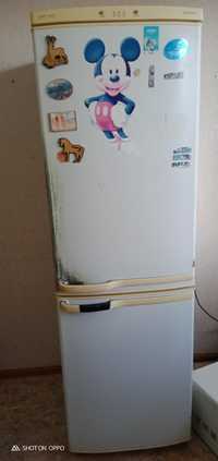 Холодильник в рабочем состояний