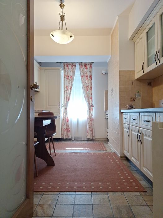 Regim hotelier pentru pretențioși lângă Mol, str Ștefan cel Mare