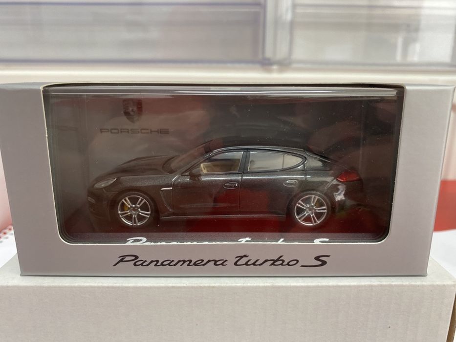 MINICHAMPS PORSCHE PanameraTURBO S macheta auto scara 1:43