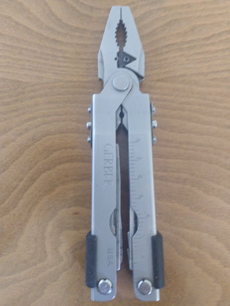 Мултитул Gerber MP600