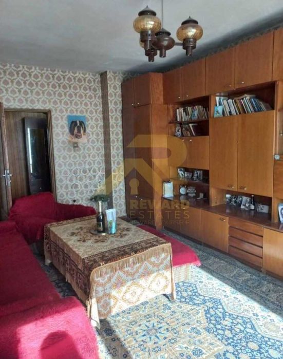 Продава се Тристаен апартамент в Перник, Изток - 89 кв.м за 956 €/кв.м - Снимка #1