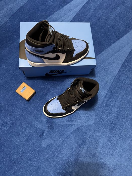 Air Jordan 1 UNC toe ( nu Air Force / nu yeezy)