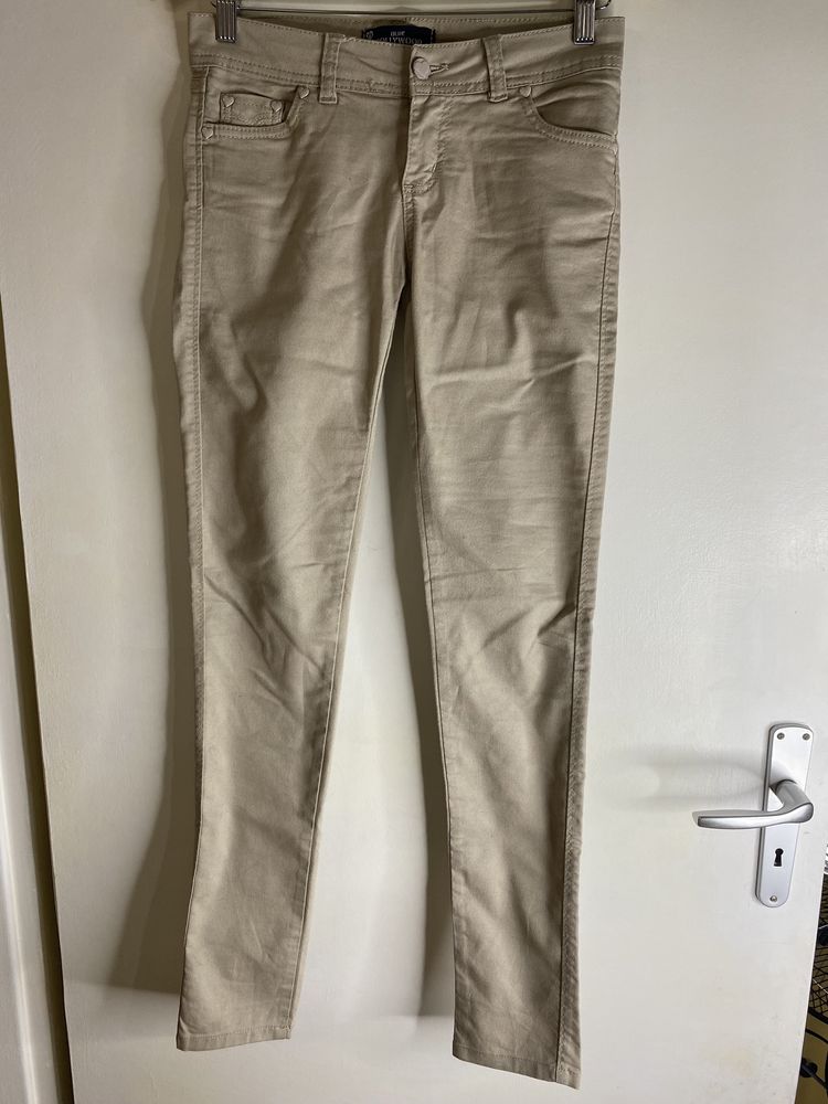 ПРОМО 2+1, Дамски дънки, къси панталонки и сив анцуг с ниска талия