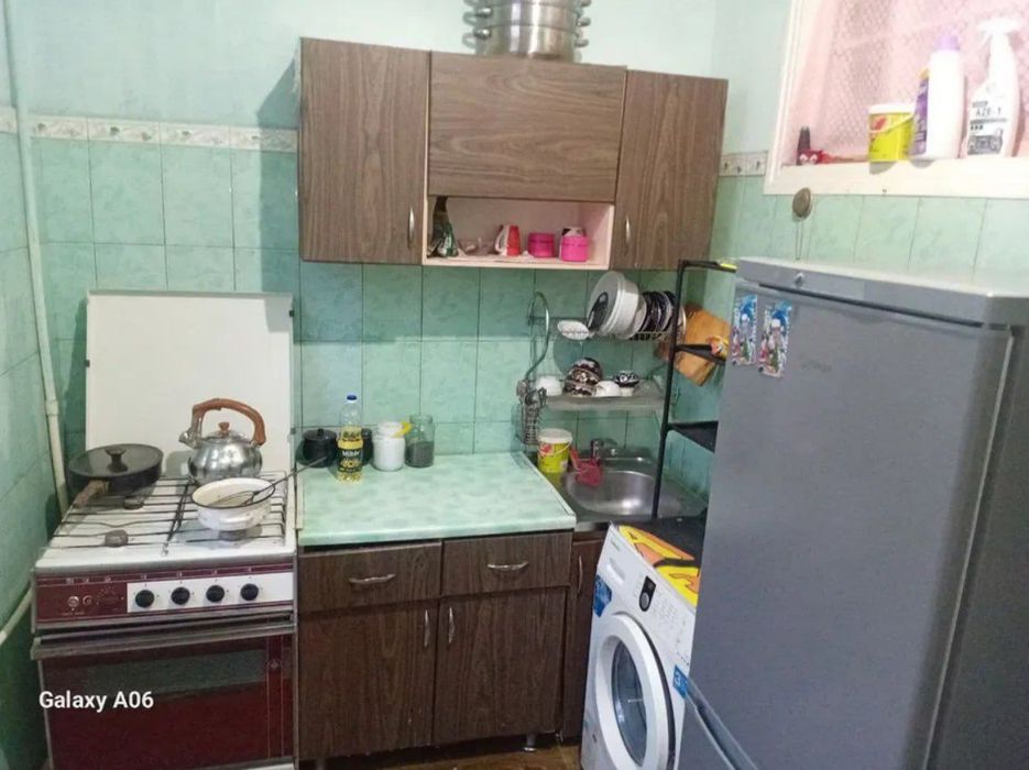 Срочно! Квартира на Чехова 3/4/4 общ пл 65м Высокопотолочка