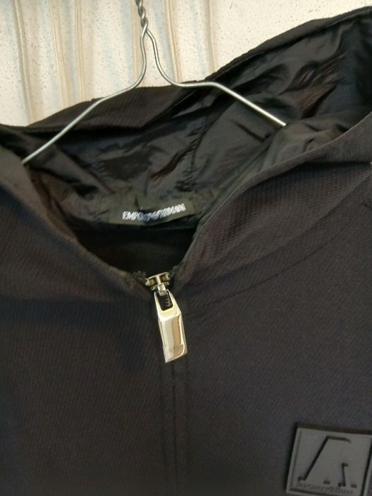 Emporio Armani суичър, яке