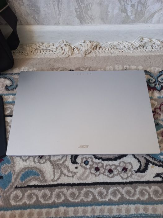 Ноутбук сатылады