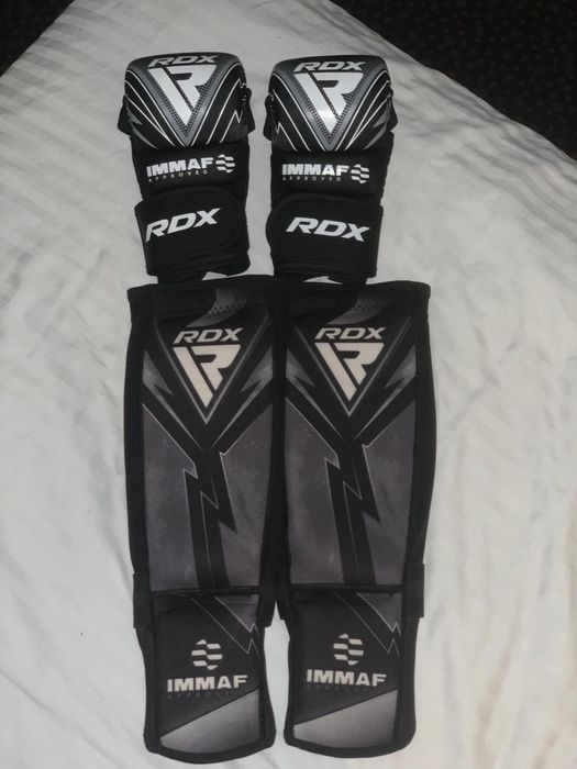 Продам перчатки для мма