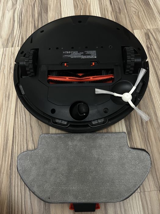 Продам робот пылесос Mi robot vacuum mop p (Xiaomi)