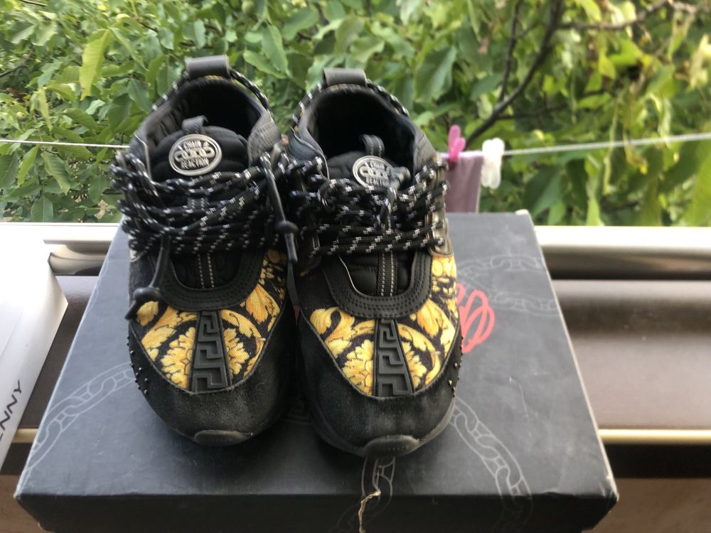 Versace Chain Reaction