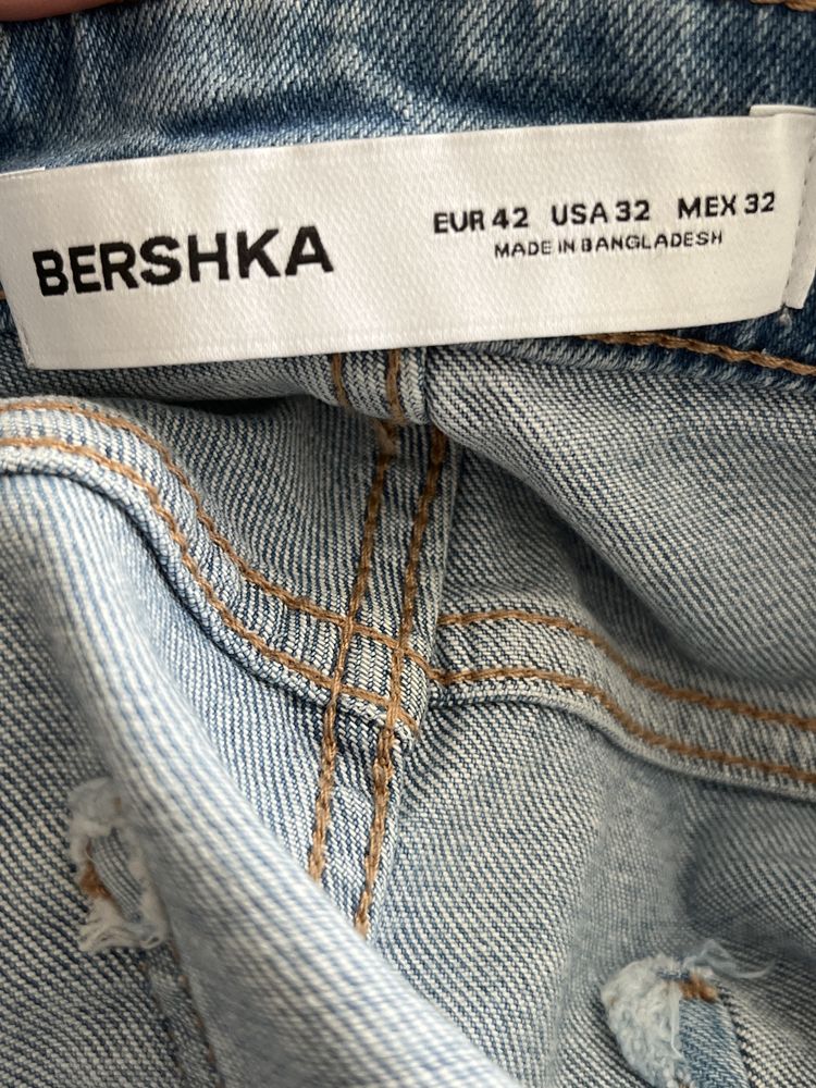 Дънкови къси панталони Bershka размер S