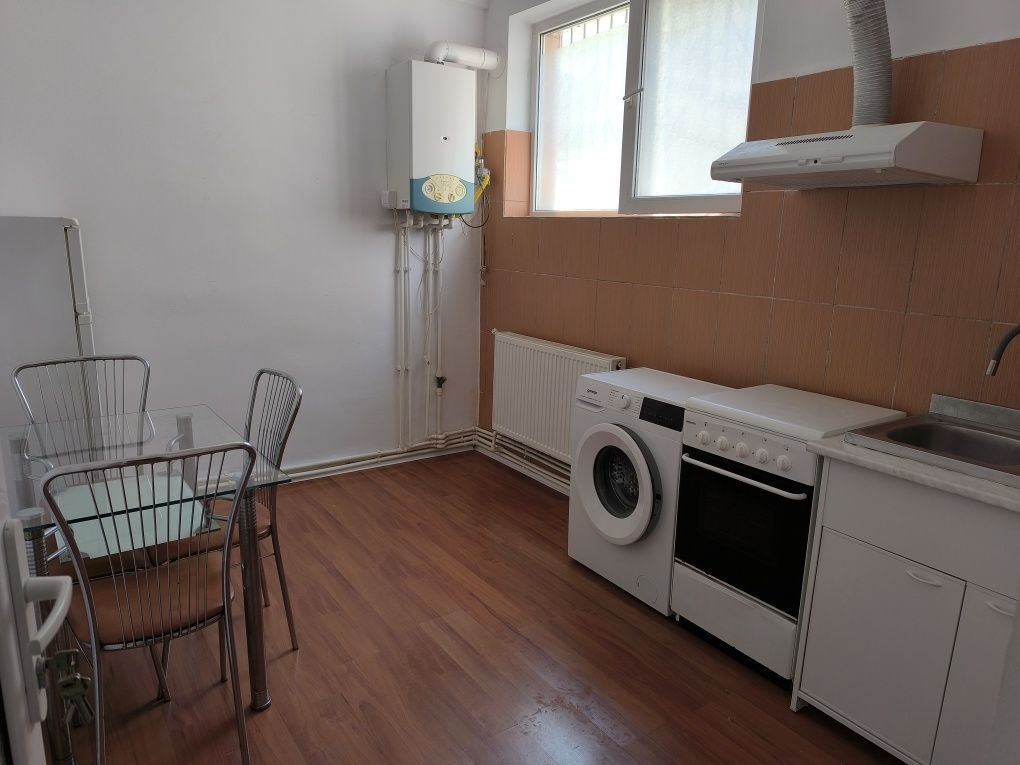 Ap spațios, ultra-central, stradal