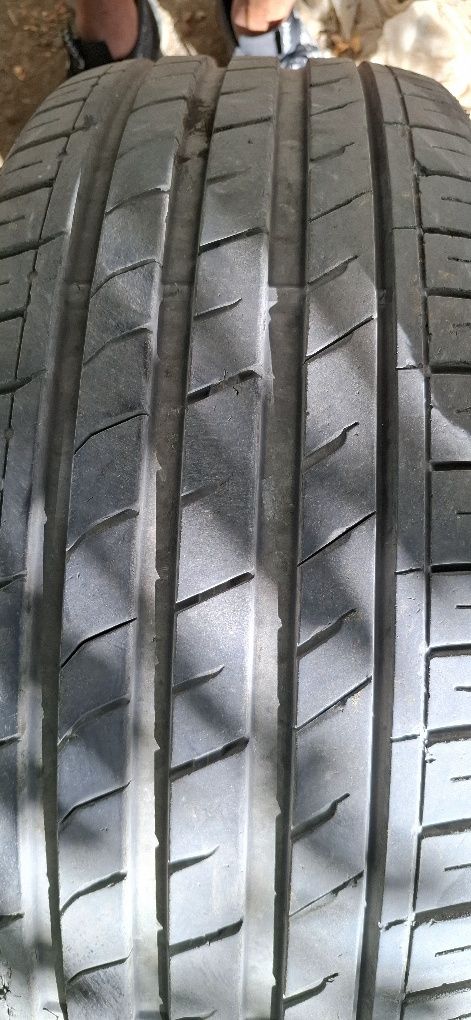 Nexen 245/45/R20 2бр.