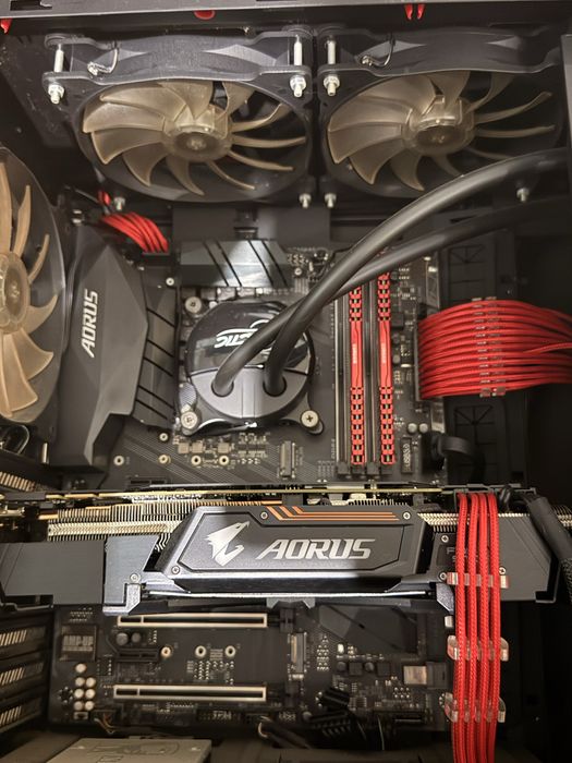 Настолен компютър i7700K / 1080 video Aorus