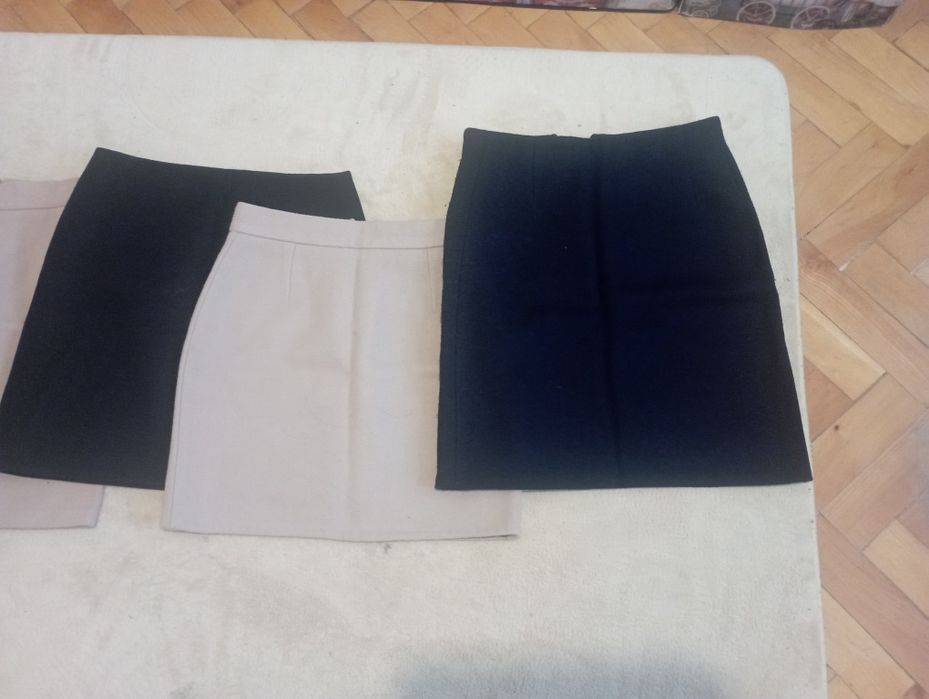 Къси вълнени поли, размер XS, S