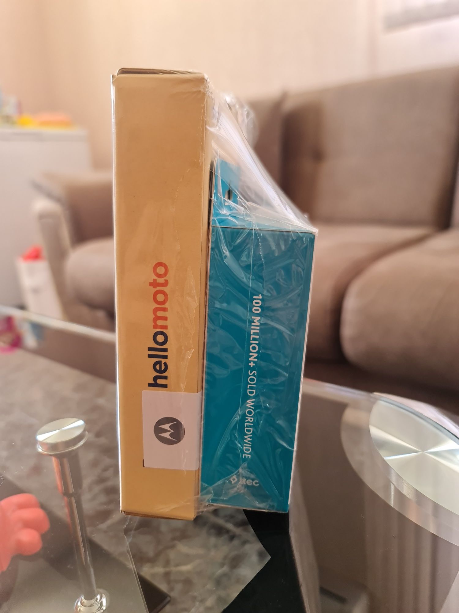 Motorola g 05 + слушалки