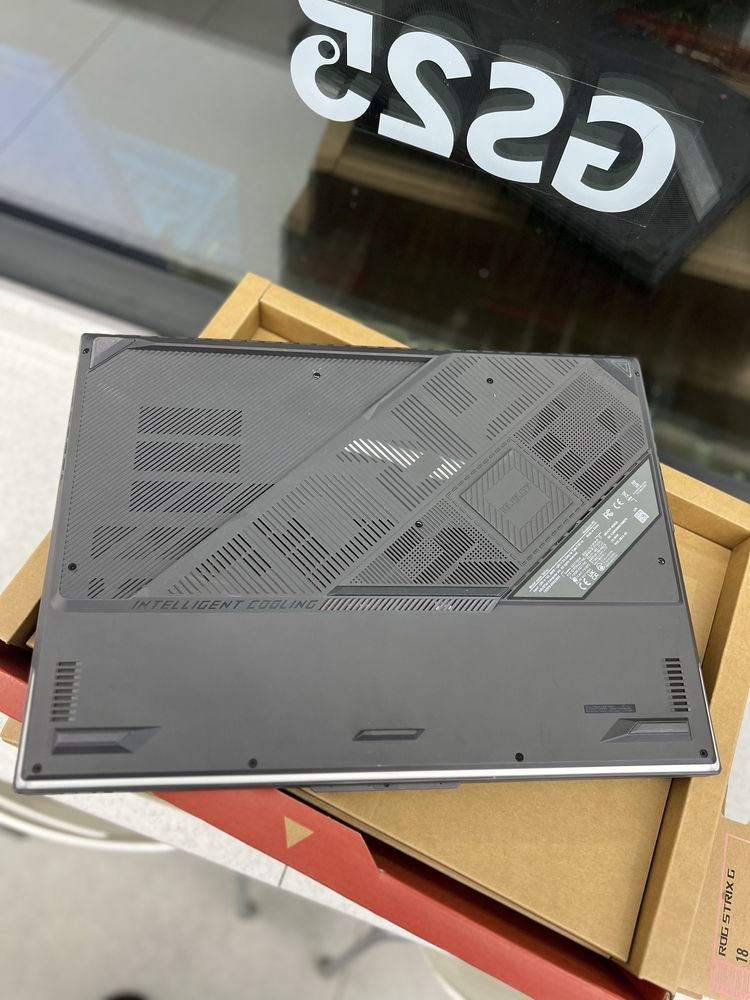игравой Ноутбук Asus G18