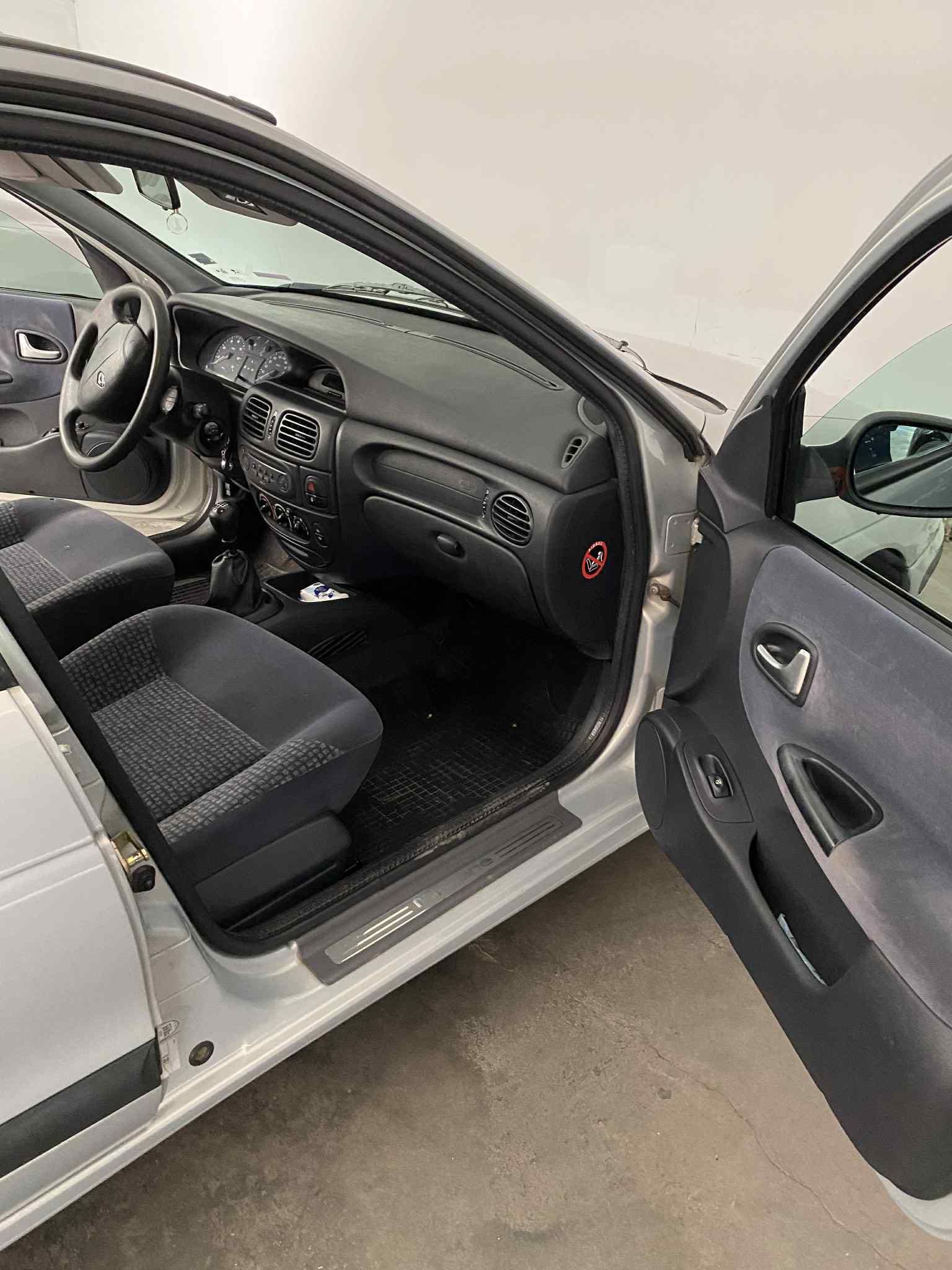 Автомобил Renault Megan